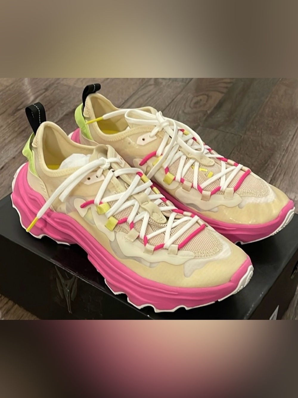 SOREL Kinetic Breakthru Tech Lace Sneakers Bleached Ceramic,
Fushia Fizz